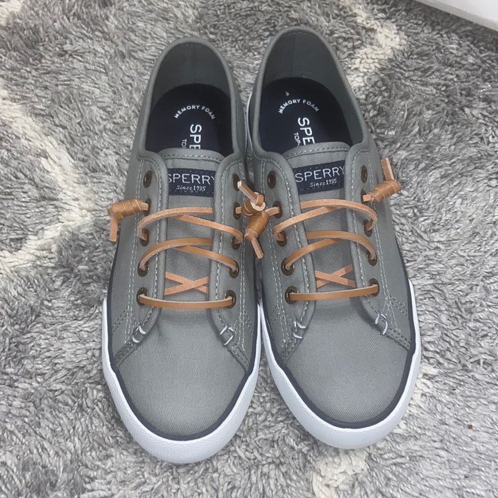 Never have worn them before. Brand new. Great condition.